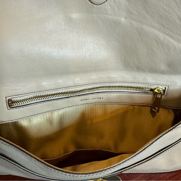 Marc Jacobs RARE Beige Leather Crystal Embellished Clutch - Picture 9 of 15